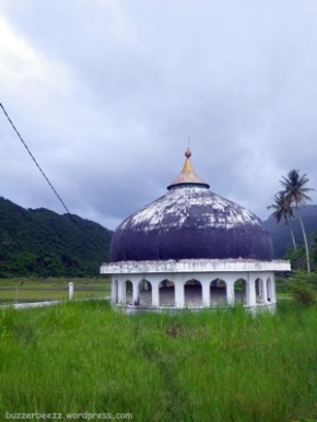 Kubah Masjid masih berdiri kokoh setelah terhempas gelombang tsunami